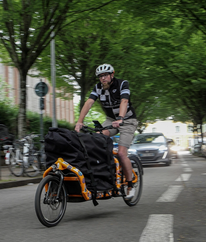 Livraison en cours à Rennes par Anthony des Coursiers Rennais
