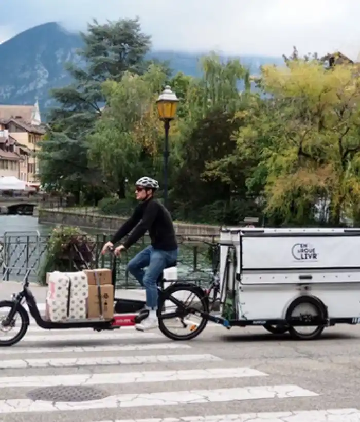 Livraison du dernier kilomètre en cours à Annecy