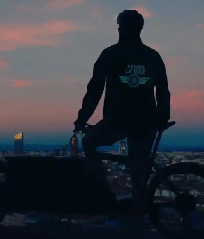 Petite pause à Lyon pour les coursiers de Fend La Bise