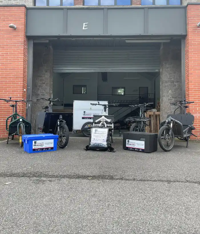 5 des 8 vélos cargos utilisés par l'association "Les Coursiers Dinannais"